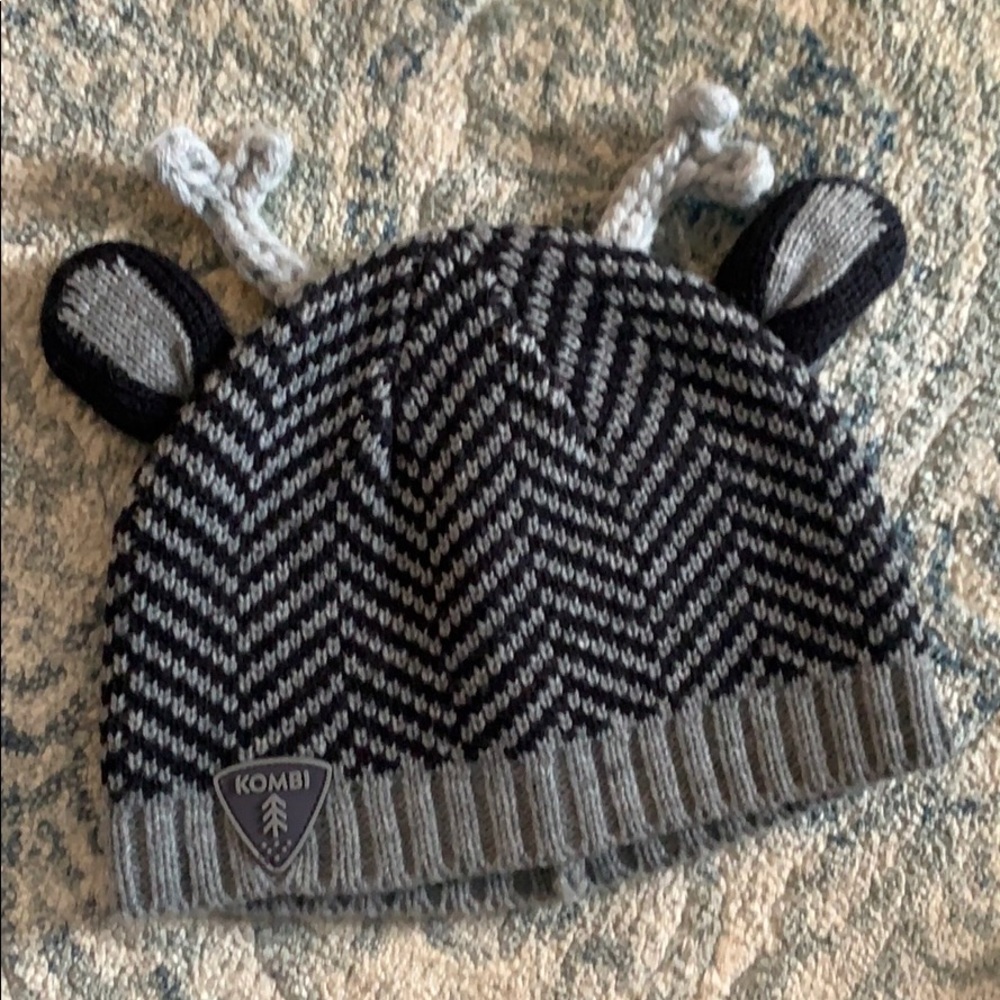 Infant winter hat bundle!! - Picture 2 of 4